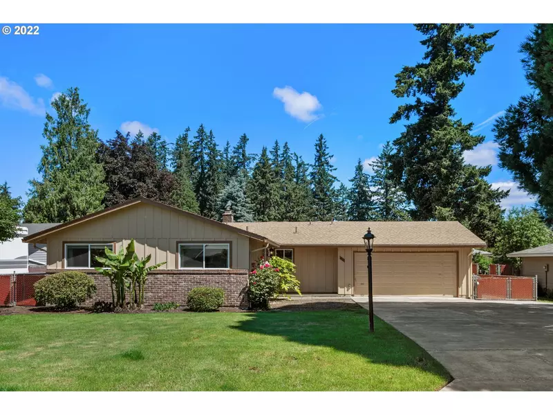 7633 SE CYPRESS AVE, Milwaukie, OR 97267