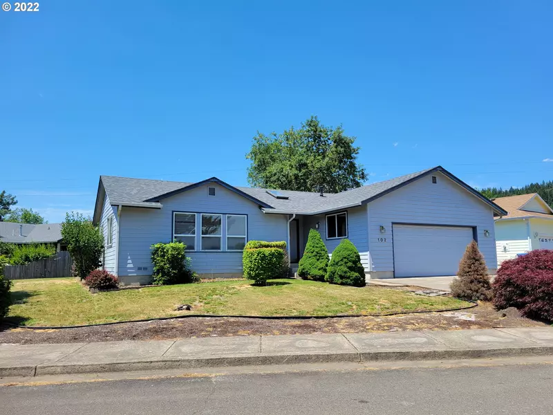 102 NICHOLAS CT, Sutherlin, OR 97479