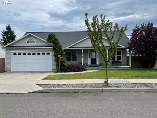 2502 O AVE, La Grande, OR 97850