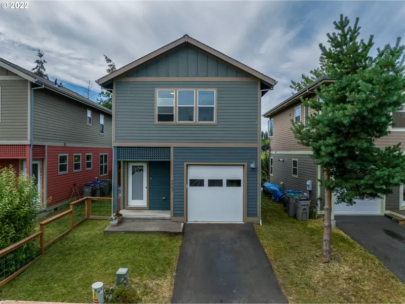 2865 COTTAGE LN, Hood River, OR 97031