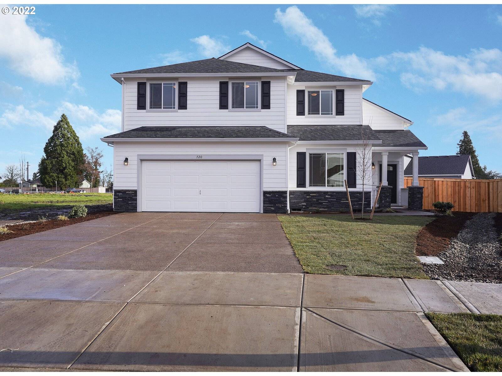 Gervais, OR 97026,825 8TH ST