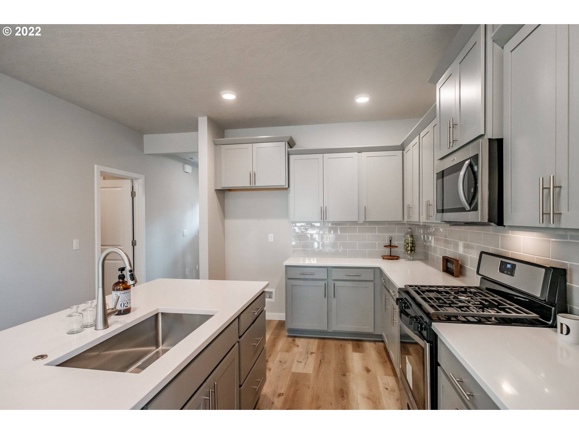 Sweet Home, OR 97386,1408 45th AVE