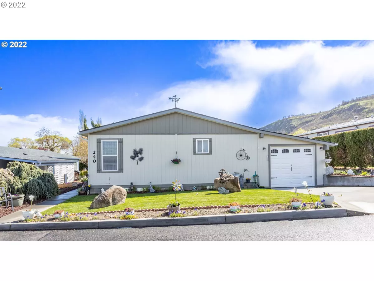 The Dalles, OR 97058,950 POMONA #240