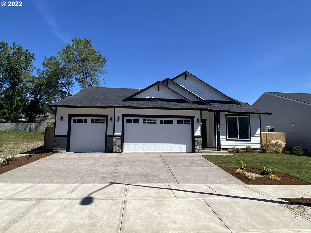 Newberg, OR 97132,4233 E Willakenzie ST