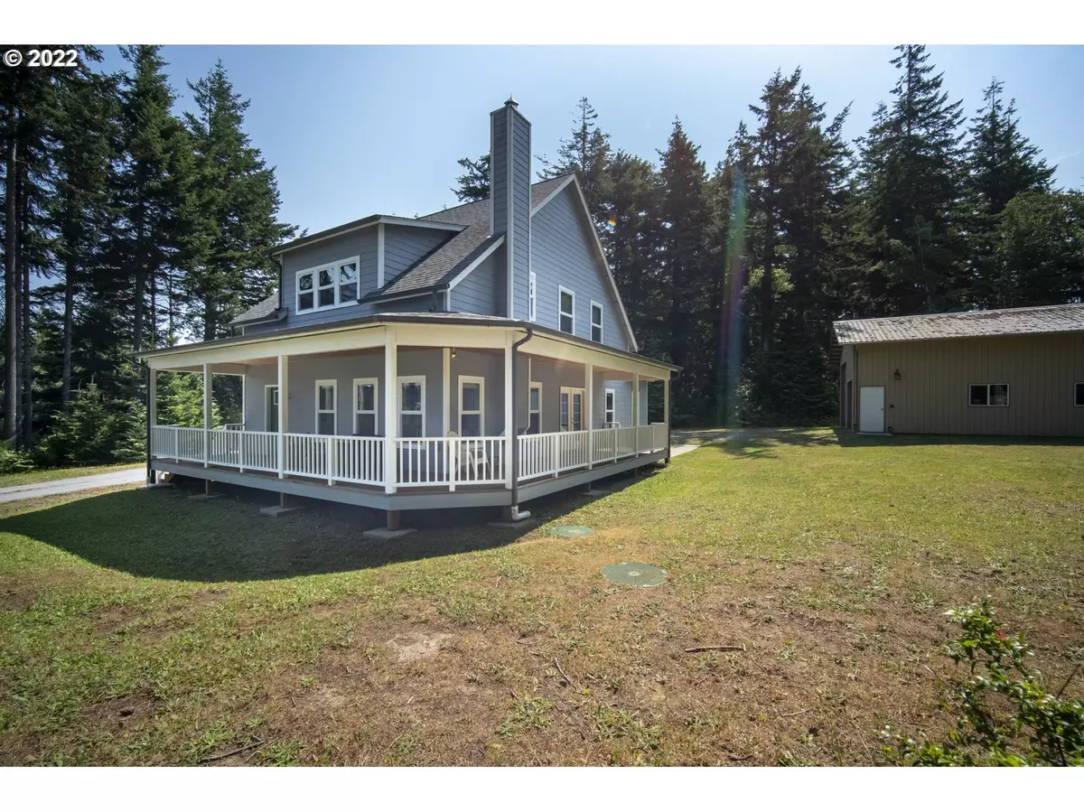 Bandon, OR 97411,55211 Watchbird DR