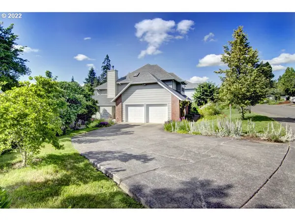 3345 CHAUCER WAY, Eugene, OR 97405