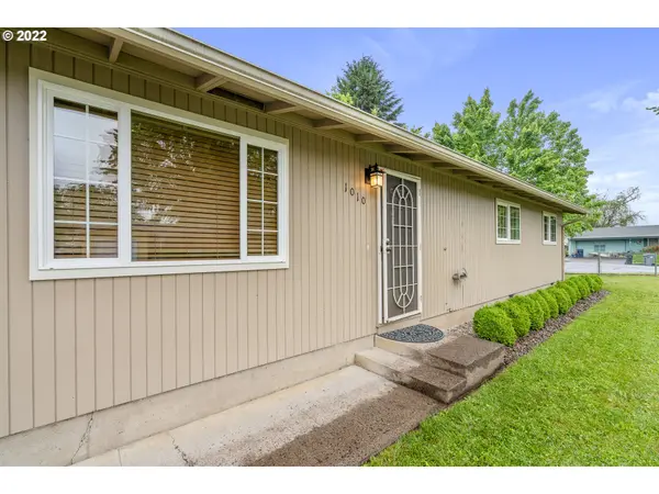 1010 56TH PL, Springfield, OR 97478