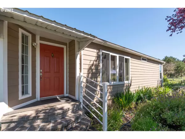 4999 MORELY LOOP, Eugene, OR 97402