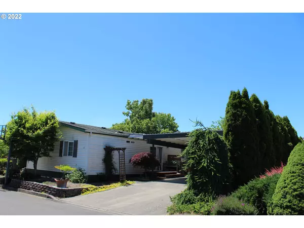 Mc Minnville, OR 97128,655 NE BURNETT RD #53