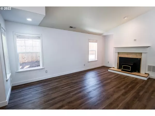 Springfield, OR 97477,510 S 6TH ST