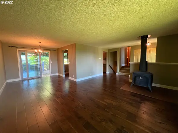 2520 W 22ND AVE, Eugene, OR 97405