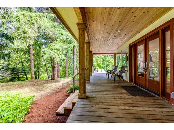 3437 STOREY BLVD, Eugene, OR 97405