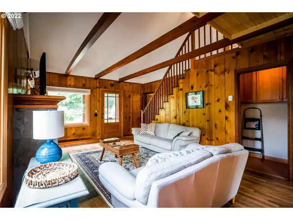 1237 E 25TH AVE, Eugene, OR 97403