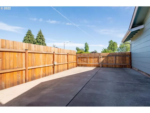 Eugene, OR 97404,3375 HYACINTH ST