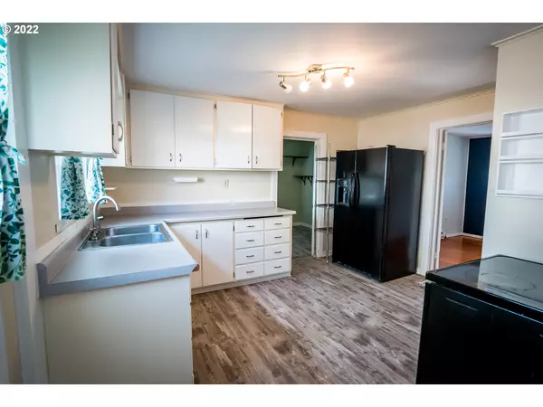 Eugene, OR 97402,1740 W BROADWAY