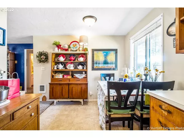 Eugene, OR 97404,790 MERIAU LN