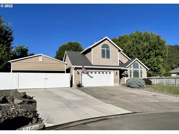 Winchester, OR 97495,211 CHRISTOPHER CT