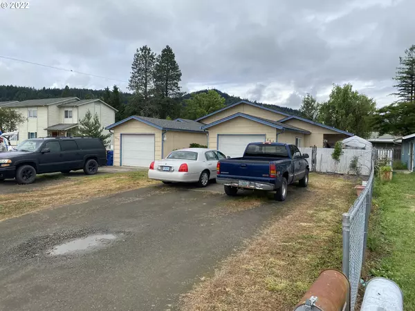 Sutherlin, OR 97479,863 LANDING ST