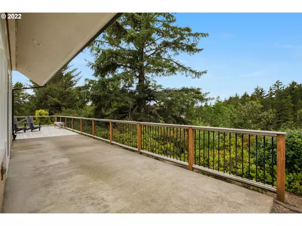 Manzanita, OR 97130,925 FAIRWAY CT