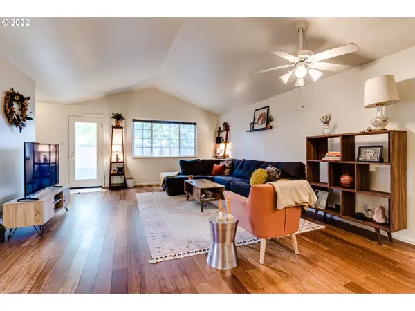 710 RED CEDAR CT, Eugene, OR 97402