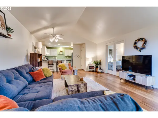 710 RED CEDAR CT, Eugene, OR 97402