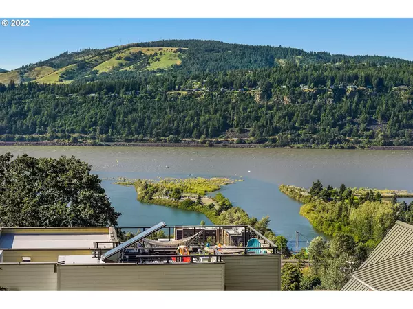 Hood River, OR 97031,7 MONTELLO AVE