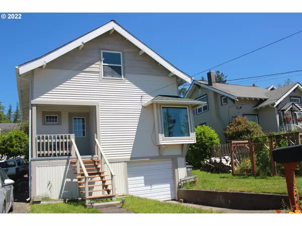 1034 James ST, Astoria, OR 97103