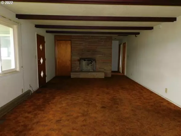 Cottage Grove, OR 97424,33197 BACHMANN LN