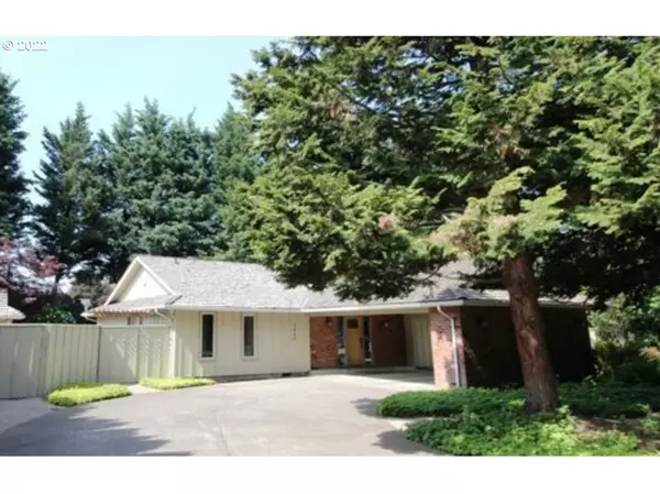 3405 REGENT AVE, Eugene, OR 97401