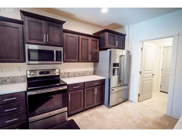 1345 SKYLINE PARK LOOP, Eugene, OR 97405