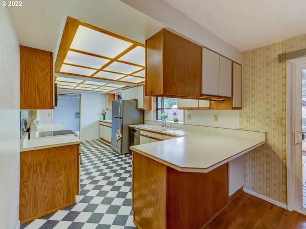 Eugene, OR 97404,3488 ALAMEDA ST