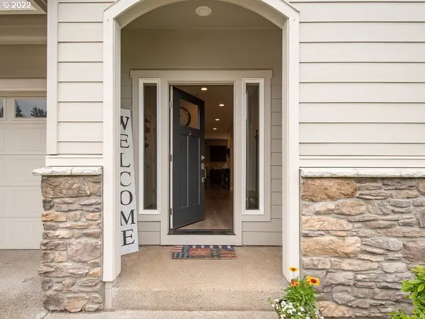 16355 EARHART AVE, Oregon City, OR 97045