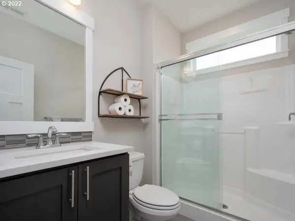 16355 EARHART AVE, Oregon City, OR 97045