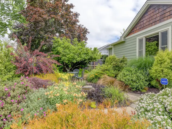 1983 JACKSON ST, Eugene, OR 97405