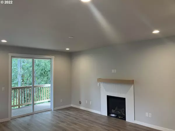 Gresham, OR 97080,2214 SW WALLULA LN