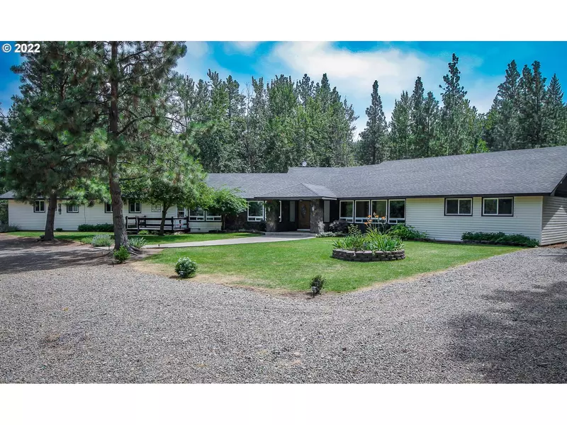 42205 SALMON CRK RD, Baker City, OR 97814