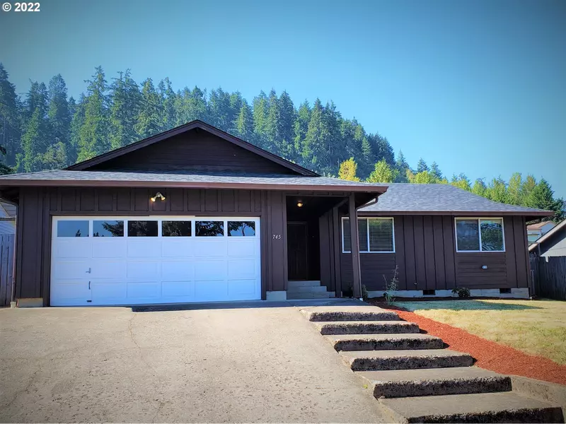 745 KINGS ROW, Creswell, OR 97426