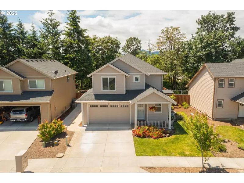 2432 ROBBINS WAY, Lebanon, OR 97355