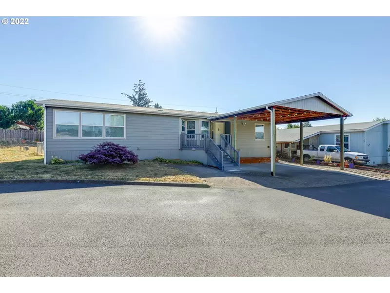 18780 CENTRAL POINT RD #103, Oregon City, OR 97045