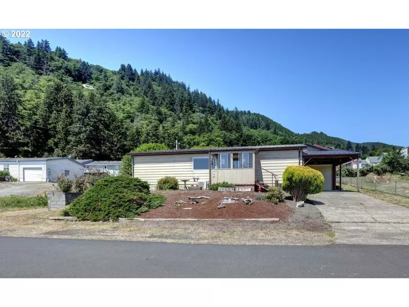 810 ACACIA AVE, Garibaldi, OR 97118