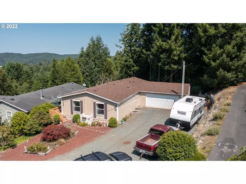 2396 WESTERN DR, Coquille, OR 97423