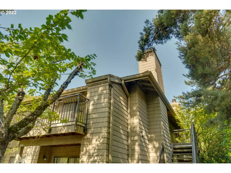 40 CRESTFIELD CT, Lake Oswego, OR 97035