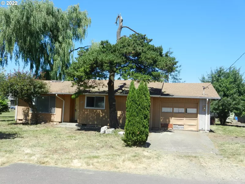 765 BIRCH AVE, Gervais, OR 97026