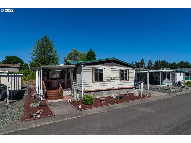 125 SE ESTATE LOOP, Winston, OR 97496