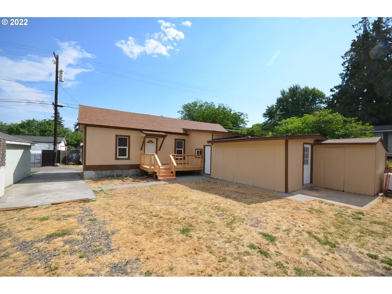 309 W 10TH, The Dalles, OR 97058