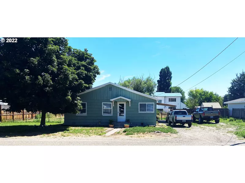 2390 19TH ST, Baker City, OR 97814