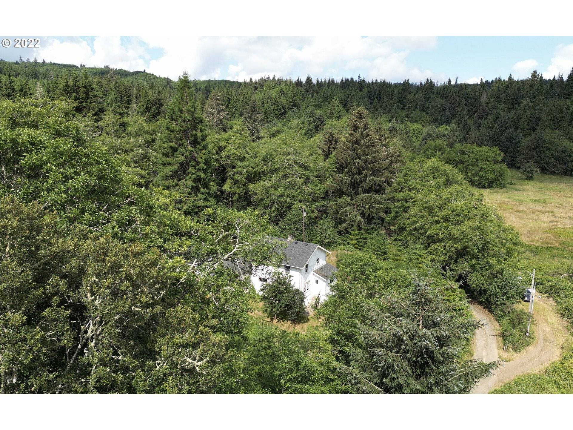 37573 Brandon LN, Astoria, OR 97103