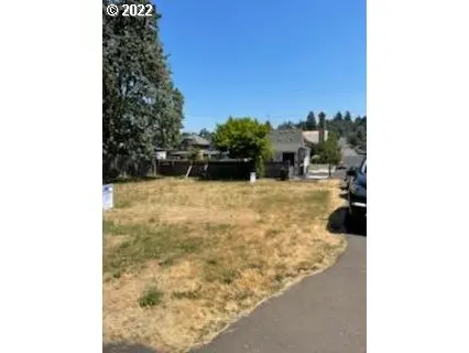 402 PROMENADE ST, Oregon City, OR 97045