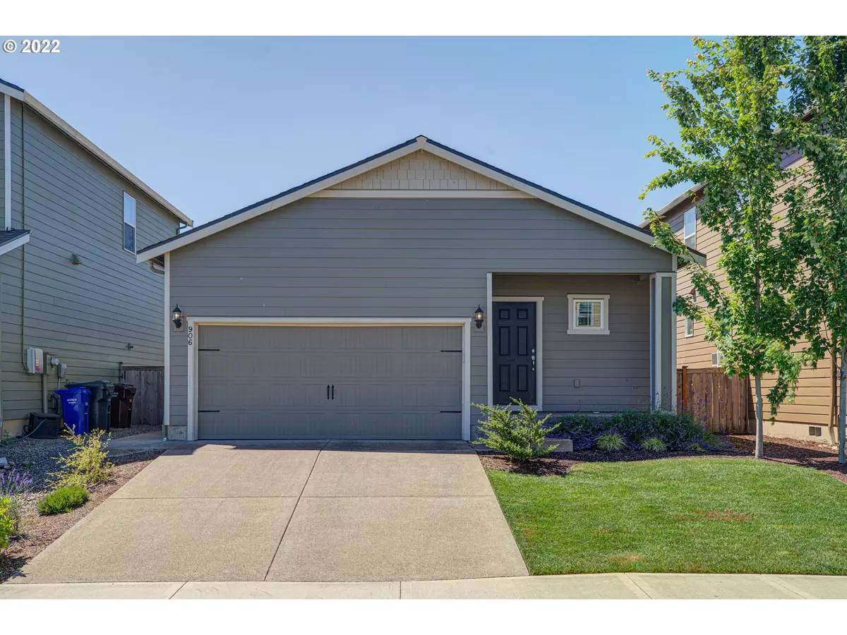 Molalla, OR 97038,906 BEAR CREEK DR