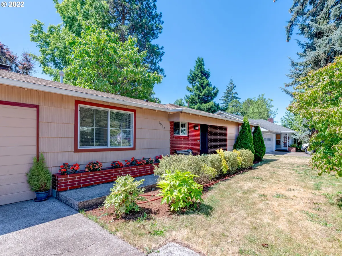 1992 CARMEL AVE, Eugene, OR 97401